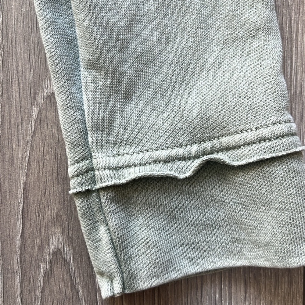 Easel, Sz M, oversized, lagenlook, loose, flowy, sage green, flounce top - Picture 9 of 10